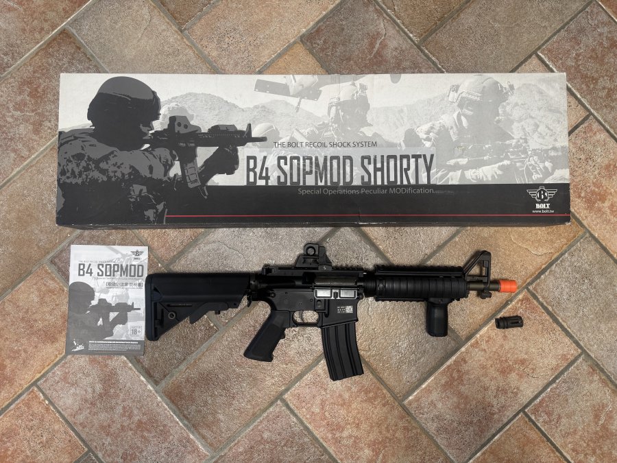 Kit Softair Usato Pochissimo: Bolt B4 SOPMOD Full Metal + G&G GR15 + 7 Caricatori + LiPo + Ricambi