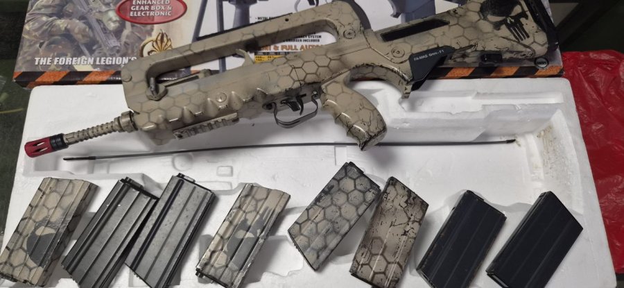 Cybergun Famas