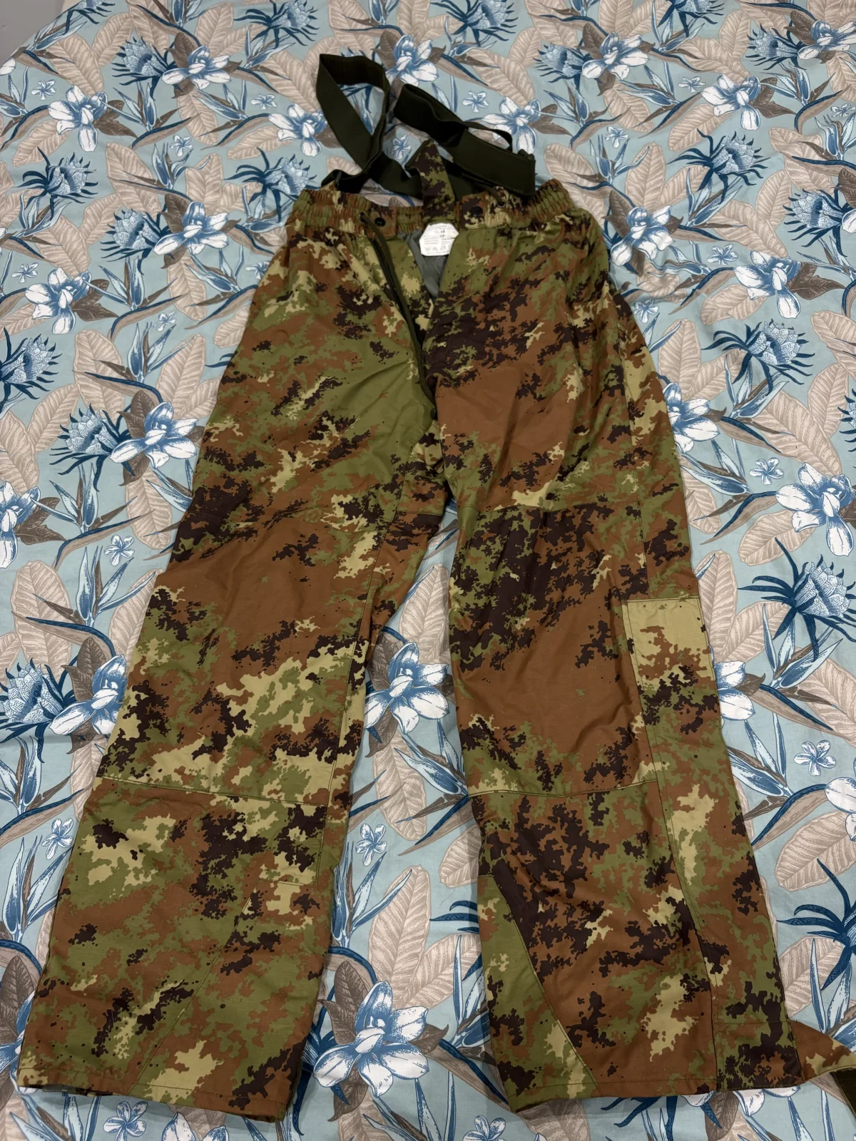 Pantalone vegetato impermeabile